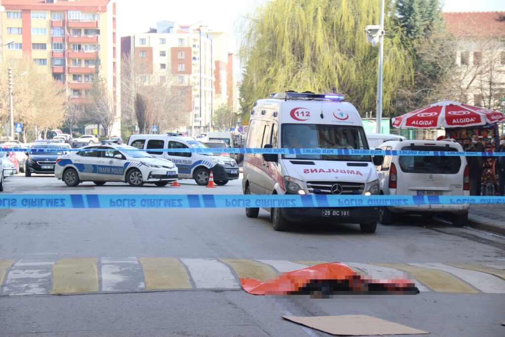 Eskişehir’de Feci Kaza, 160 Metre Sürükledi Farkına Varmadı