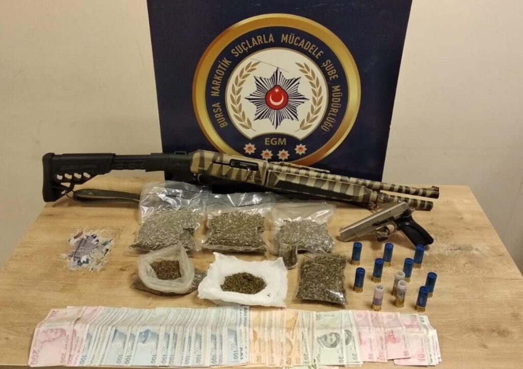 Uyuşturucu tacirlerine büyük darbe: 29 kişi tutuklandı