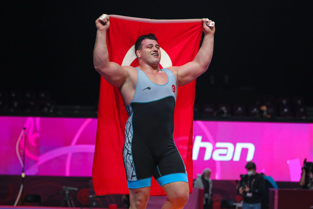 Rıza Kayaalp gözünü rekora dikti