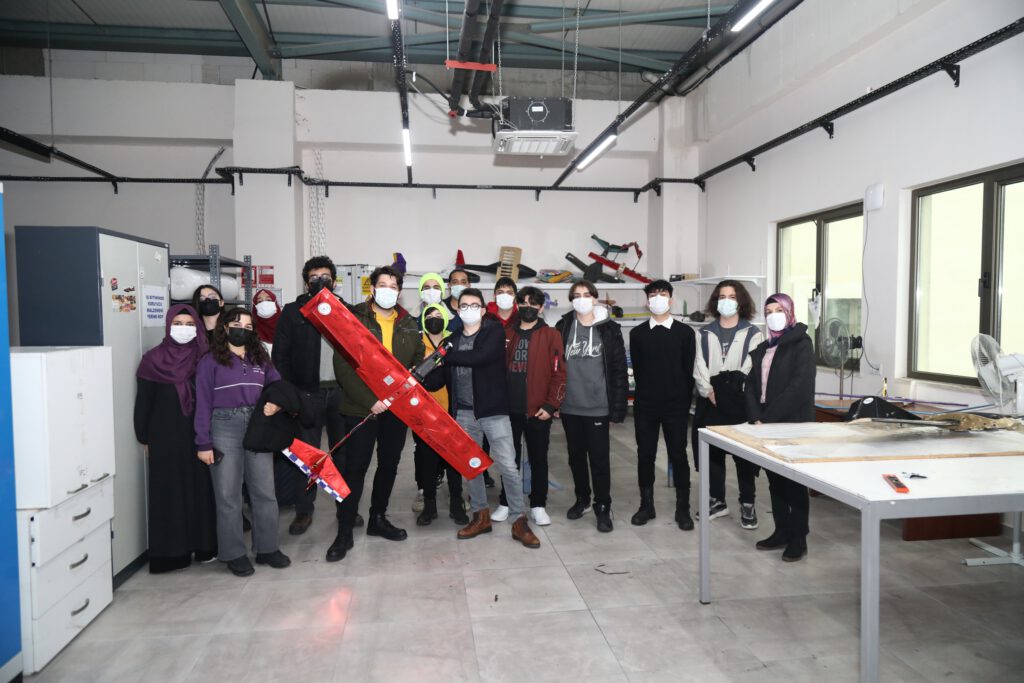 Yaz-Yap Atölyesi’ni Başarıyla Tamamlayan Öğrenciler BTÜ’yü Ziyaret Etti