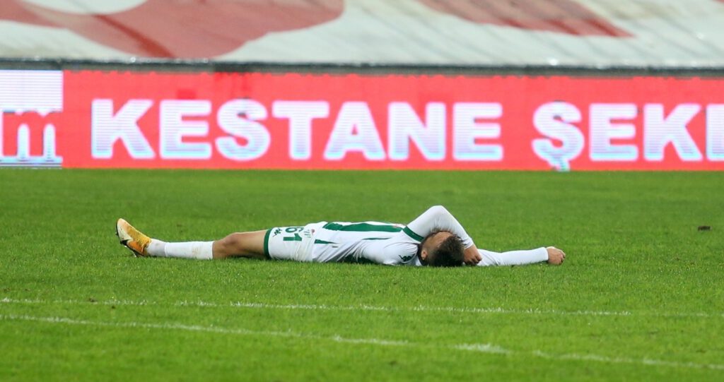 Bursaspor evi̇nde 20 puan kaybetti̇