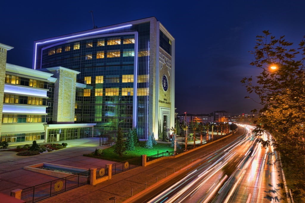 Büyükşehi̇re ‘Yeşi̇l Bi̇na Serti̇fi̇kası