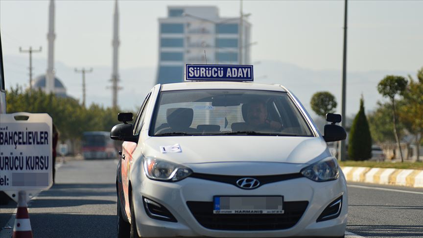 Sürücü kurslarında uzaktan eğitim dönemi