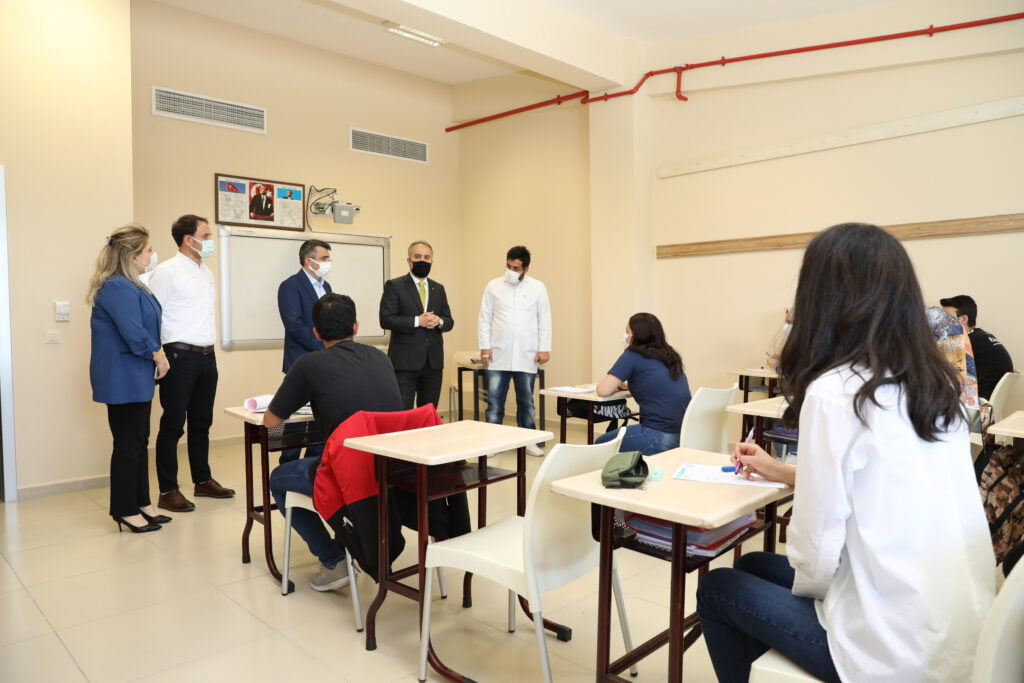 Büyükşehir’le adım adım üniversiteye!