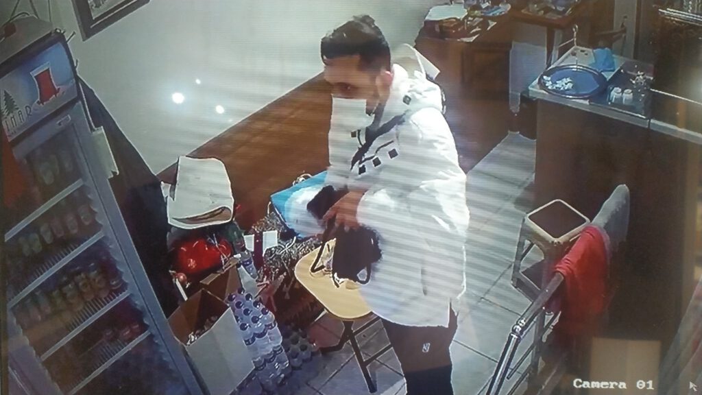 Çantayı çaldı kayıplara karıştı