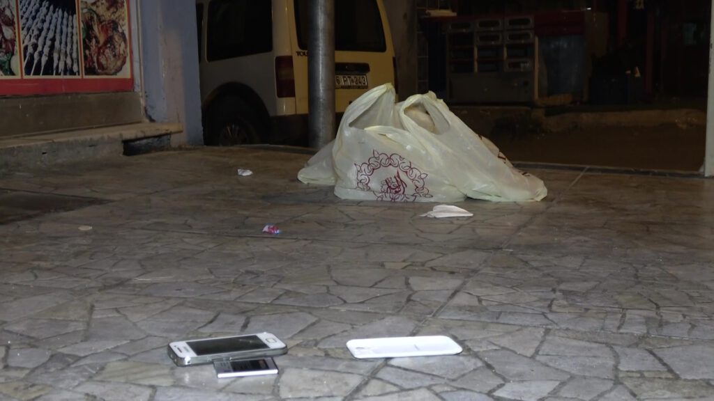 Eşini mesaj atarak taciz eden kişiyi 10 yerinden bıçakladı