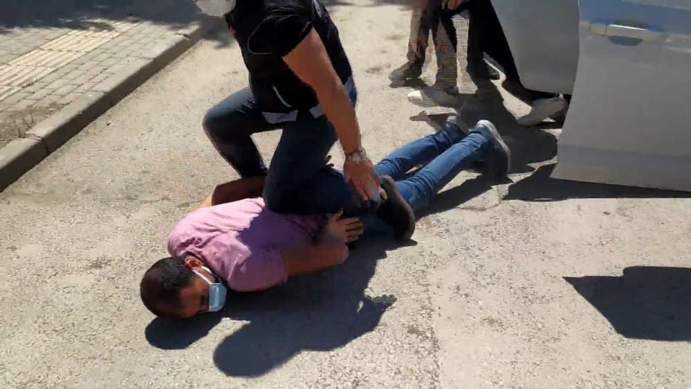 32 kilogram bonzai ile işte böyle yakalandılar!