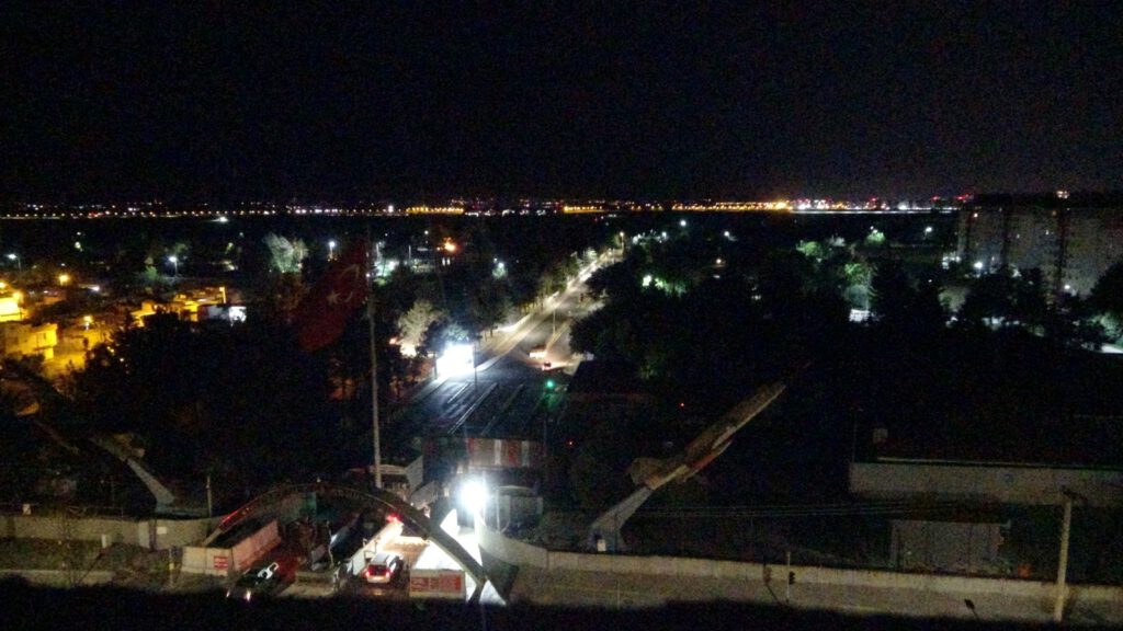 Maket uçakla saldırı girişimi