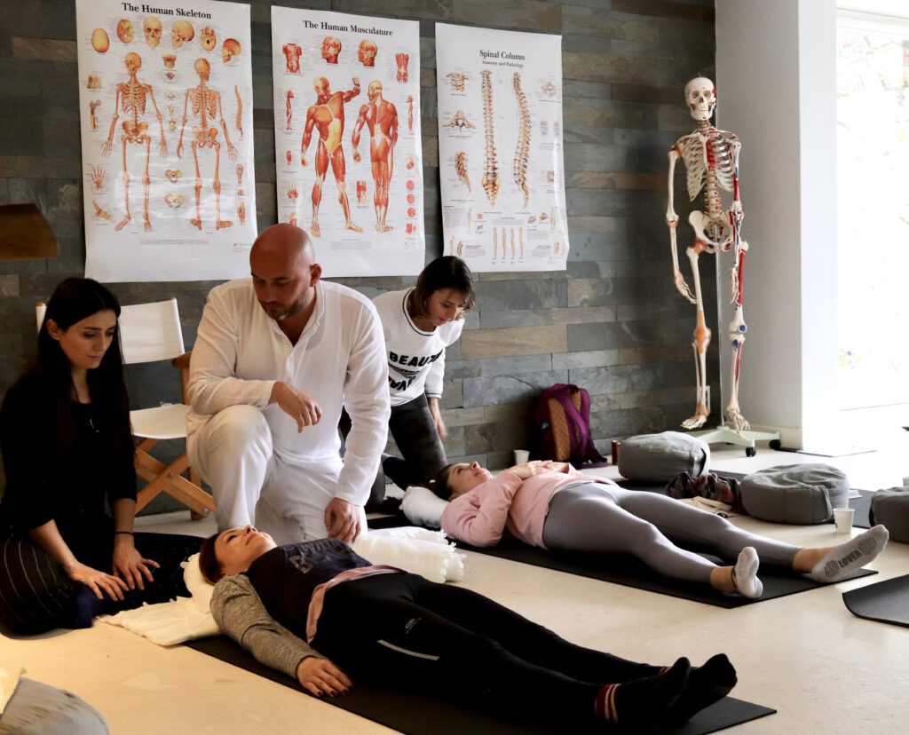 Türkiye’nin ilk yoga terapistleri eğitimlere devam ediyor