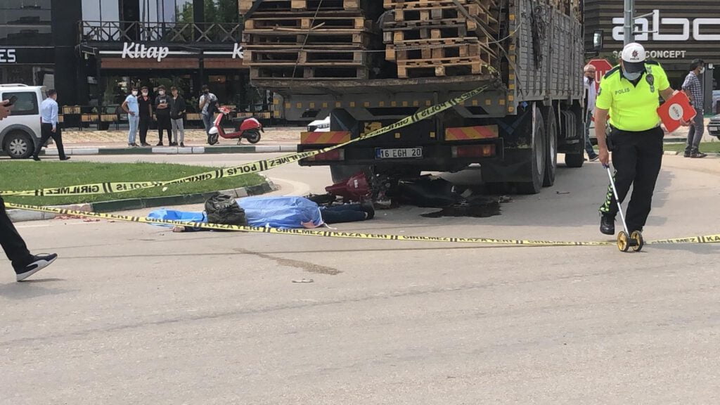 19 yaşındaki genç motosiklet kazasında hayatını kaybetti