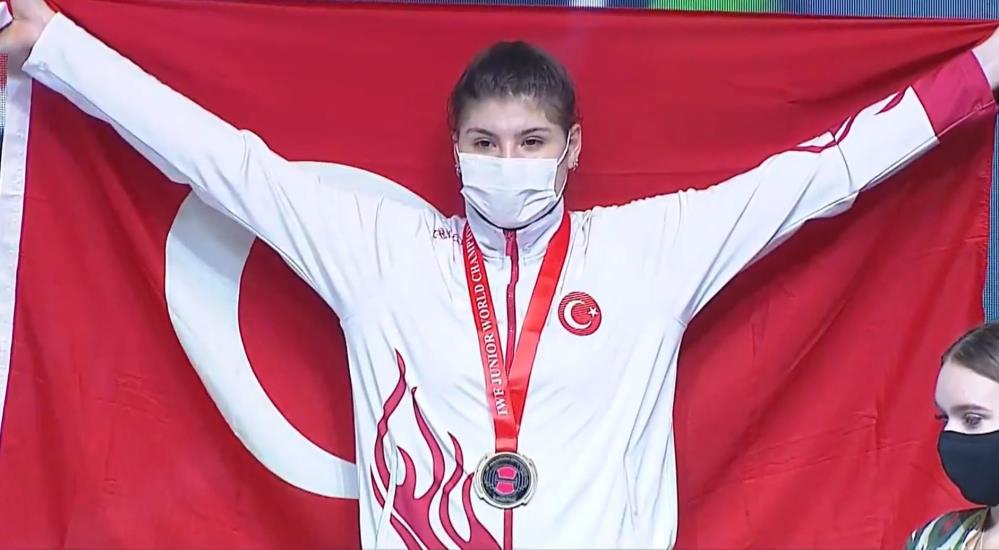 Milli halterci Dilara Uçan dünya ikincisi oldu