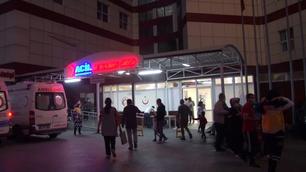 İçme suyuna lağım suyu karıştı iddiası: Acil servis çocuklarla doldu