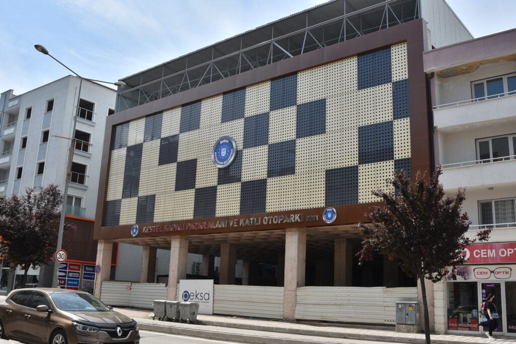 Kestel otopark ve pazar alanı açılışa gün sayıyor