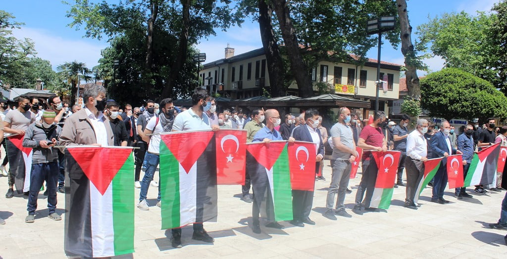 BGKP üyeleri Filistinli şehitler için gıyabi cenaze namazı kıldı!