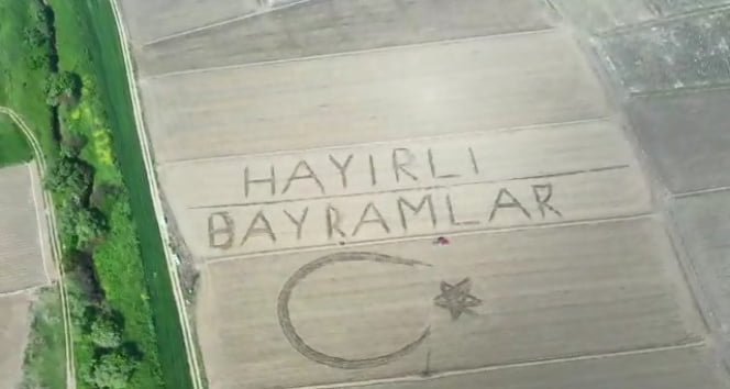 Traktörüyle  Yazdı