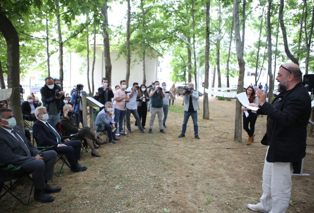 Nazım Hikmet ölümünün 58. yılında özlemle anıldı