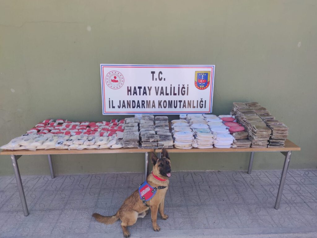 Su kanalında 110 kilo esrar bulundu