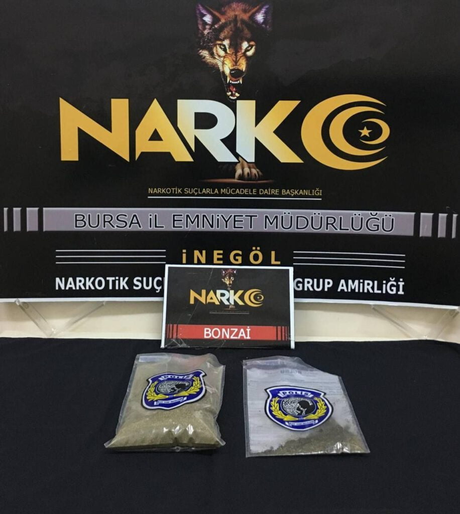 4 şahsın üzerinde 420 gram uyuşturucu ele geçirdi