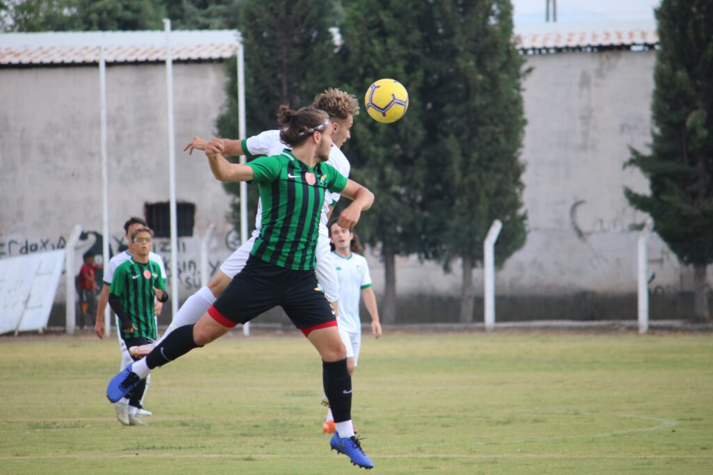 Genç Timsah’lar Play-Off’ta