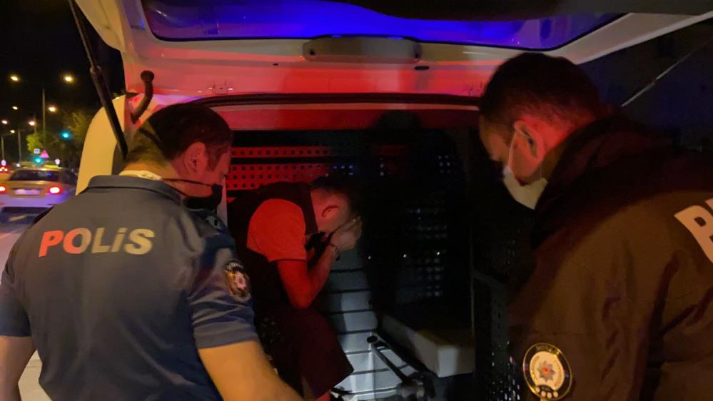 Hem çaldı hem ağladı