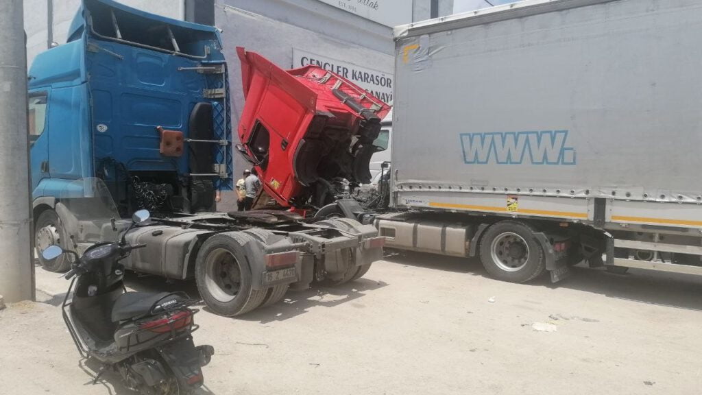 Tırın altında kalan tamirci ölümden döndü