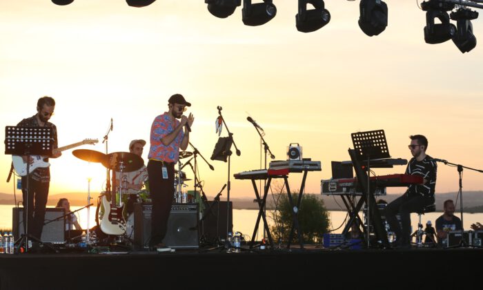 Can Kazaz’dan göl kıyısında unutulmaz konser