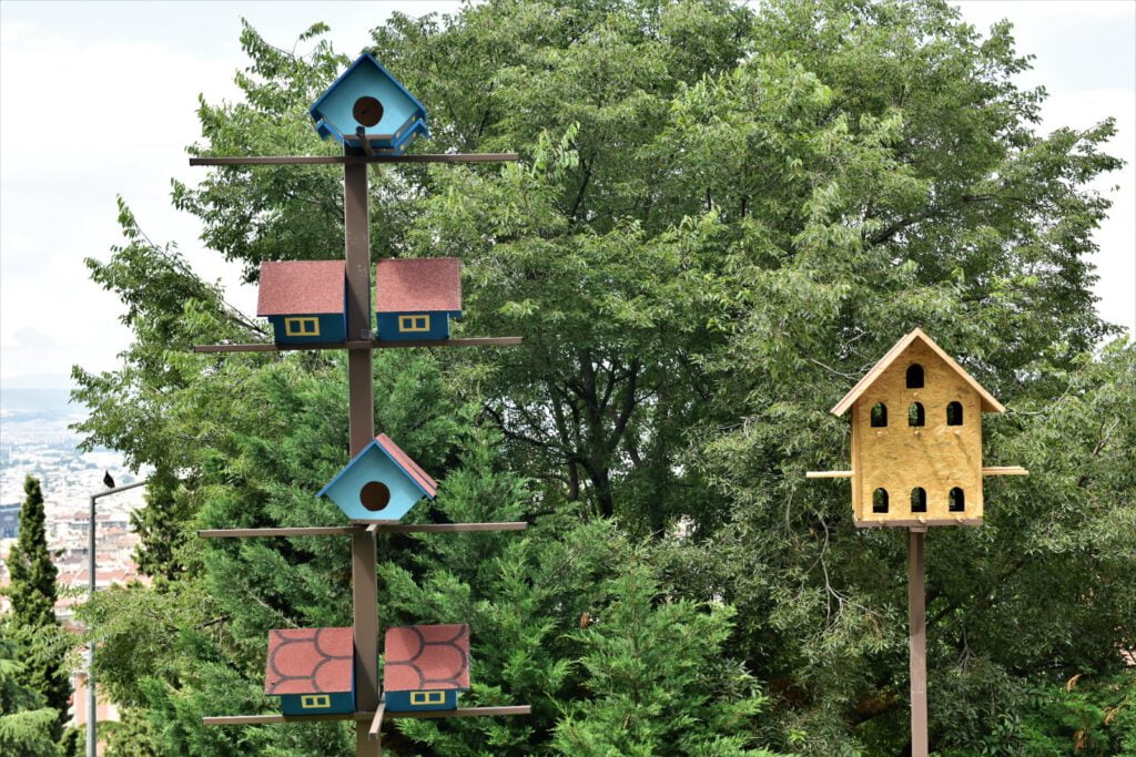 Yıldırım’a 147 kuş evi kuruldu