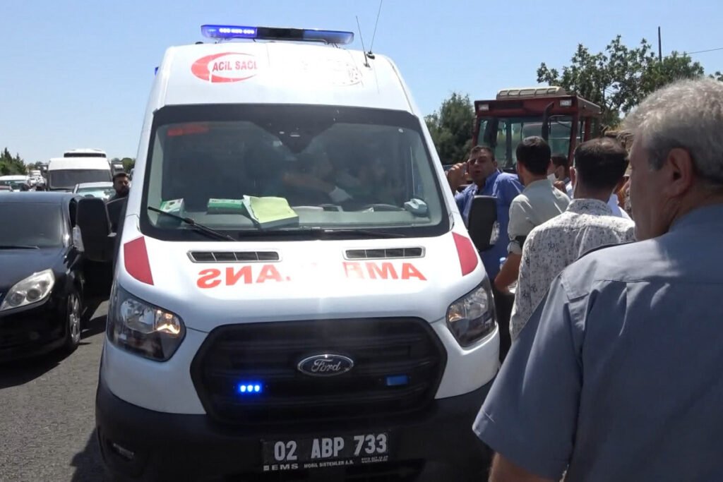 Ambulansa yol verilmeyince doğum yolda oldu