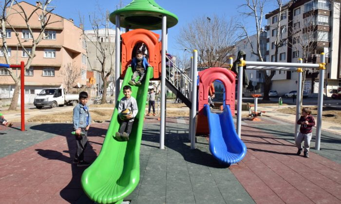 Yıldırım parklarla donatılıyor