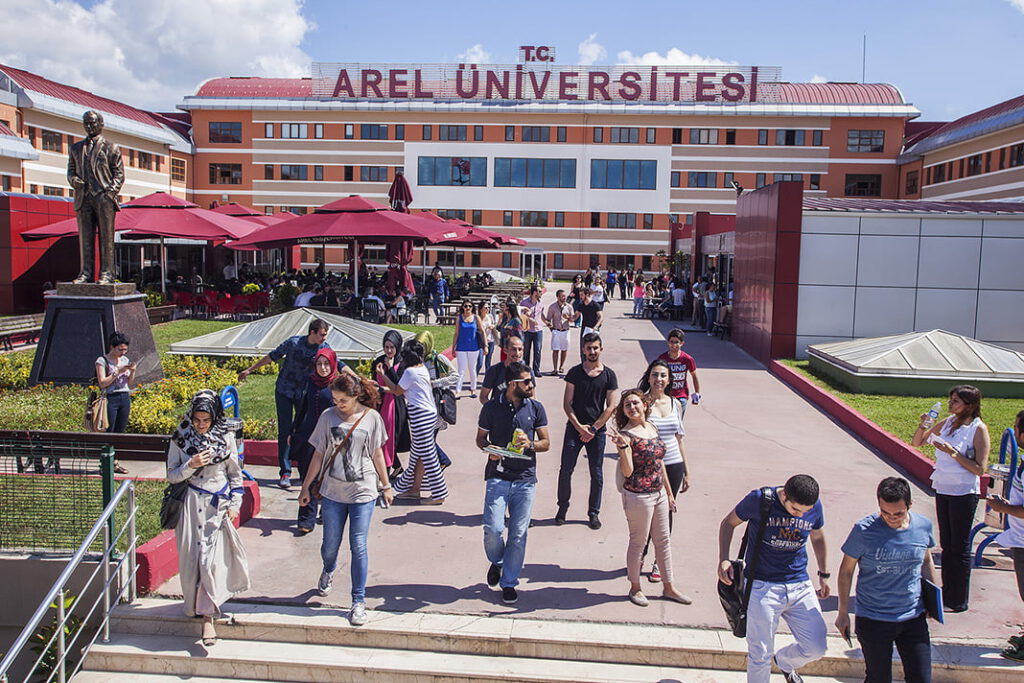 Arel Üniversitesi 64 akademik personel alacak