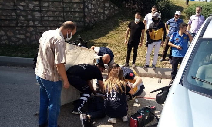 Devrilen aracının altında can verdi