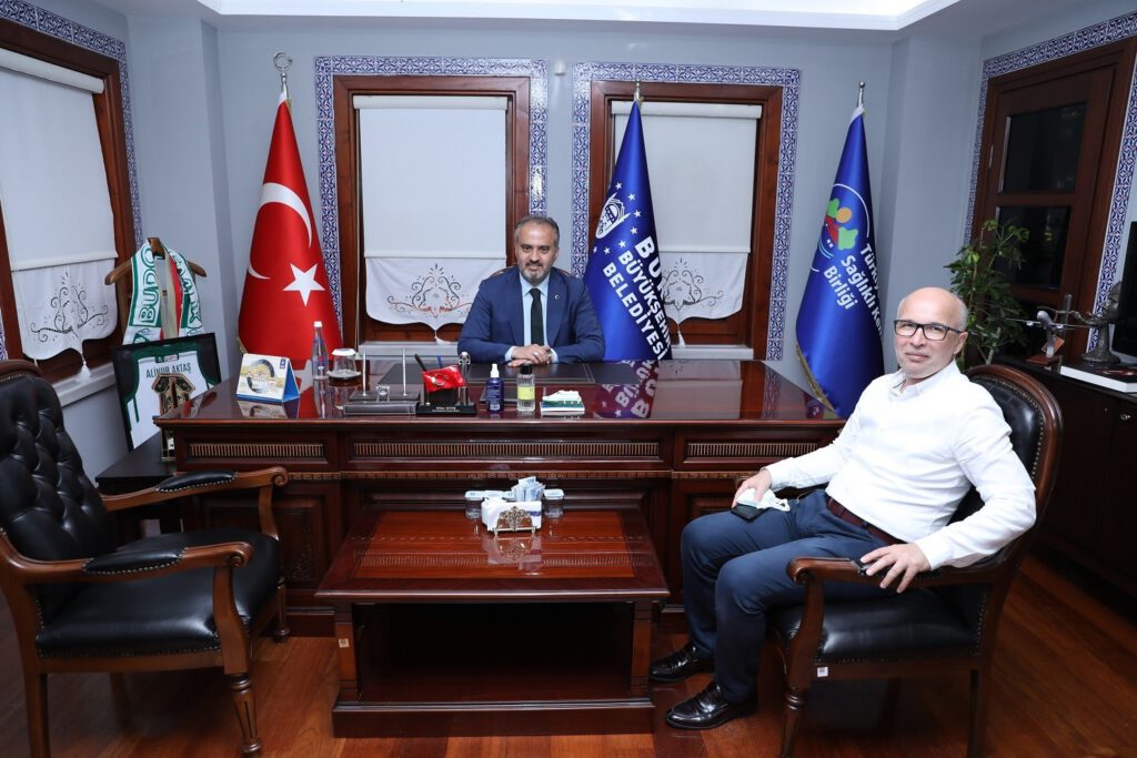 Başkan Aktaş’ın bağışı Kızılay’a