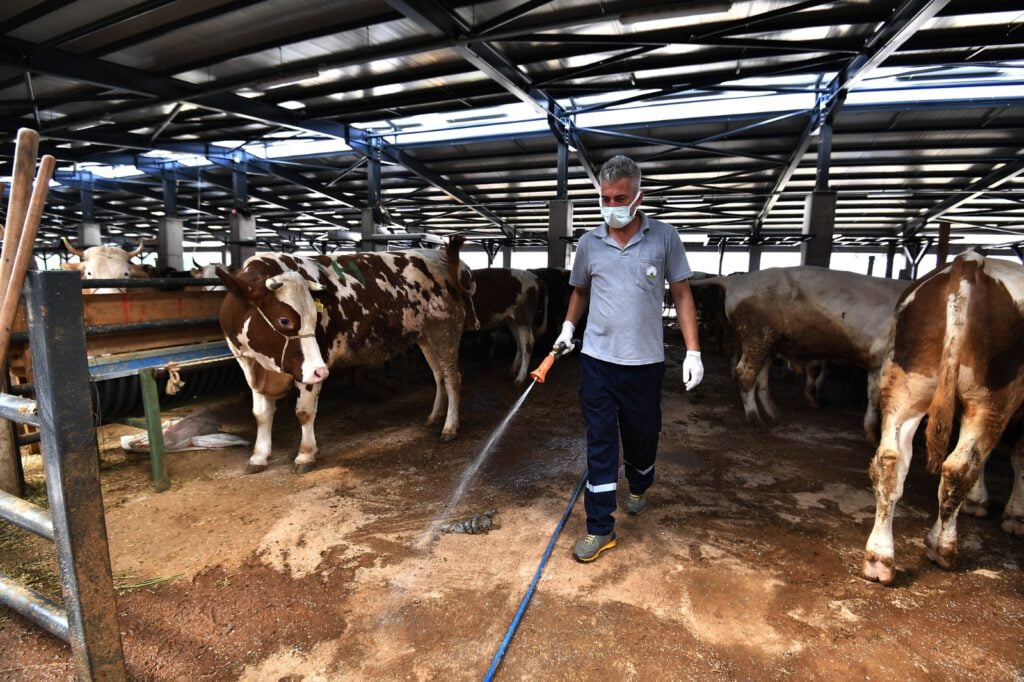 Bu eki̇pten uçan da kaçamıyor!