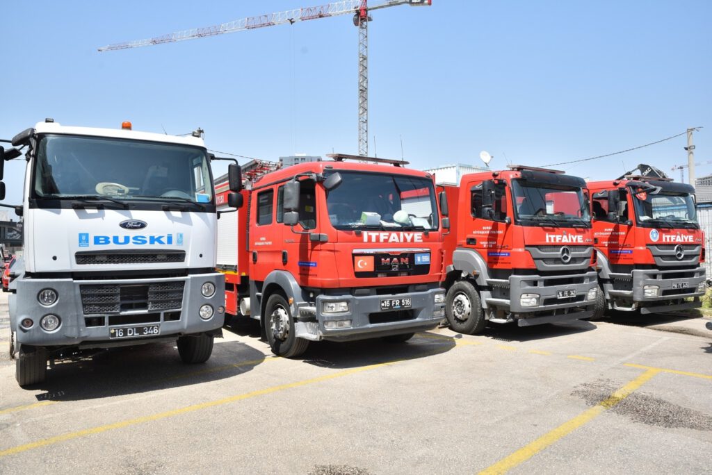 Bursa itfaiyesi Marmaris yolunda