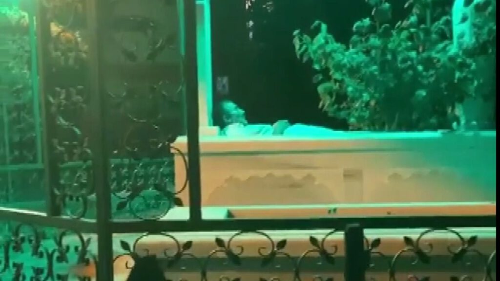 Bursa’da yatırın içine girip yattı!