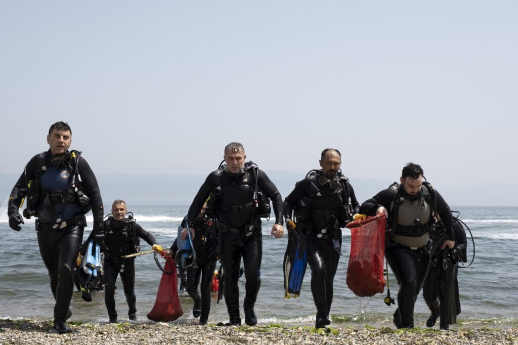 Bursagaz, müsilaj ve çöp temizliği yaptı