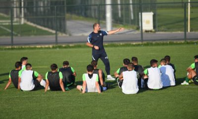 Bursaspor’da üç oyuncu takımdan gönderildi