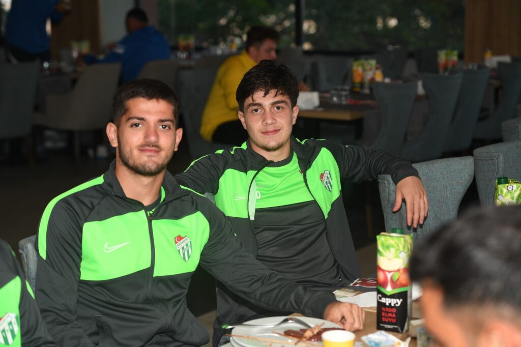 Bursasporlu oyuncular moral depoladı