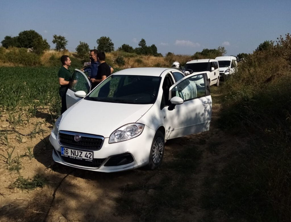 Çalıntı araçla şehir turu tarlada bitti