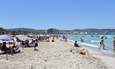 Çeşme, turistlerin akınına uğradı