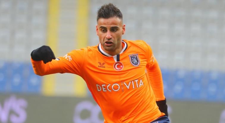 Deniz Türüç’ten 3 yıllık imza