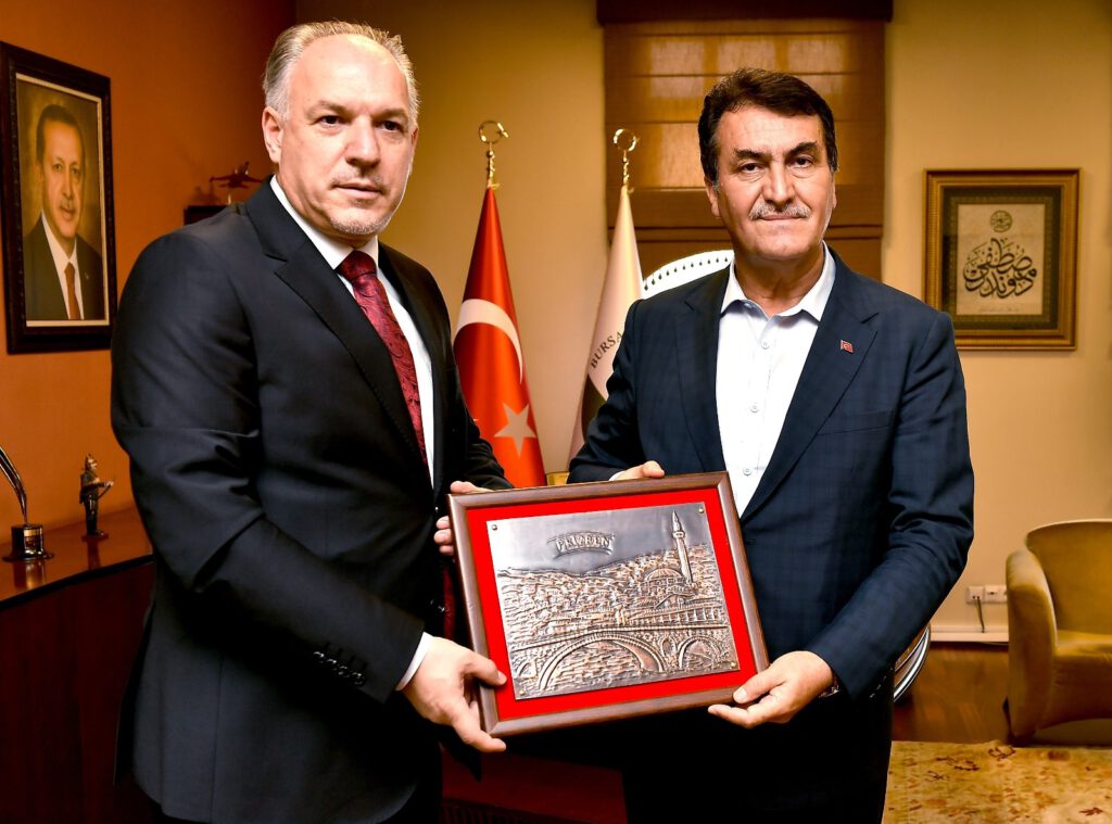 Dündar’a kardeş ziyareti