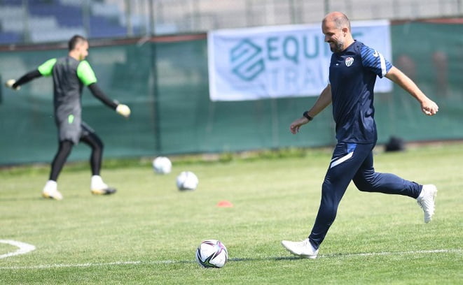 Mustafa Er futbolcuları uyardı