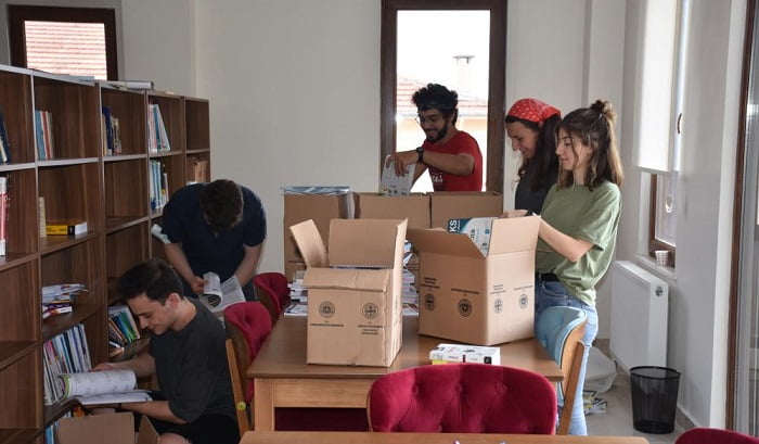 Gemlik’ten 5 bin kitap Van yolcusu