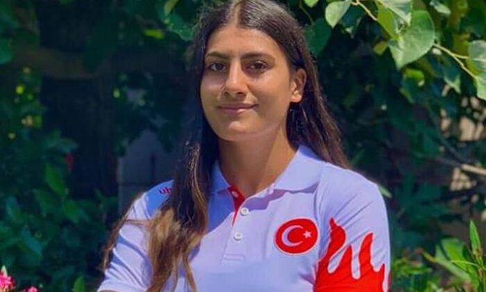 Güreşçi Melisa Sarıtaç altın madalya kazandı