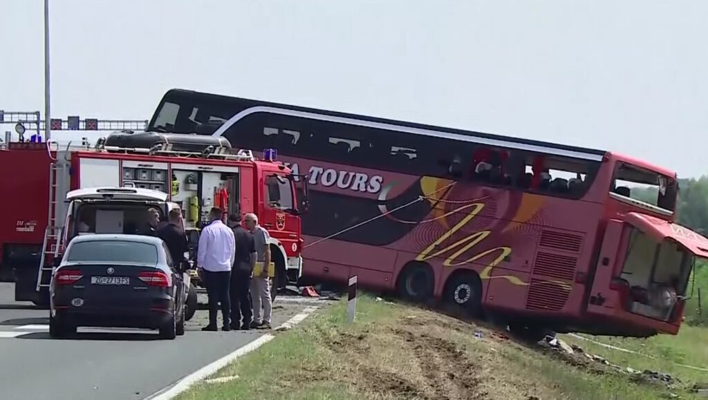 Hırvatistan’da otobüs kazası: 10 ölü, 45 yaralı