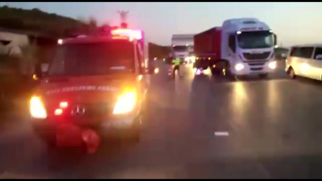 İstanbul-İzmir otobanında feci kaza: 3 yaralı