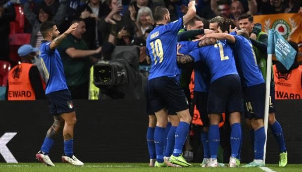 İtalya, EURO 2020’nin ilk finalisti oldu
