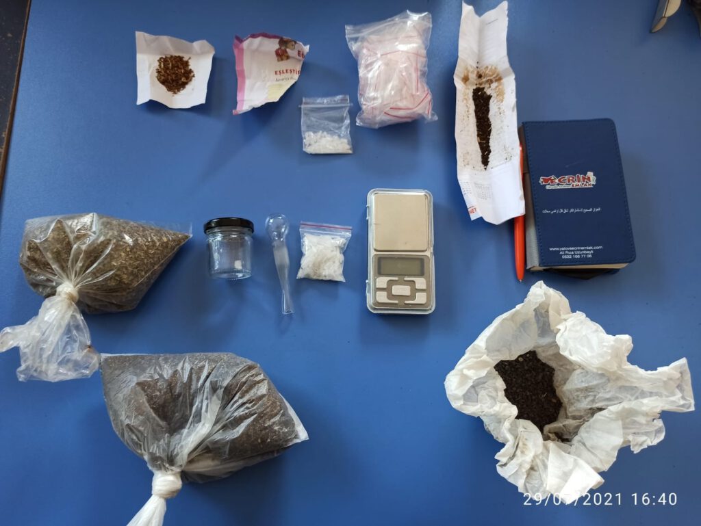 İznik’te zehir taciri tutuklandı