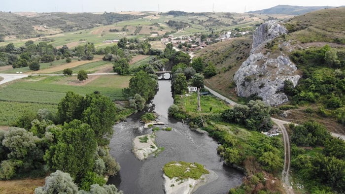 Bu köye gelen misafir kaçıyor